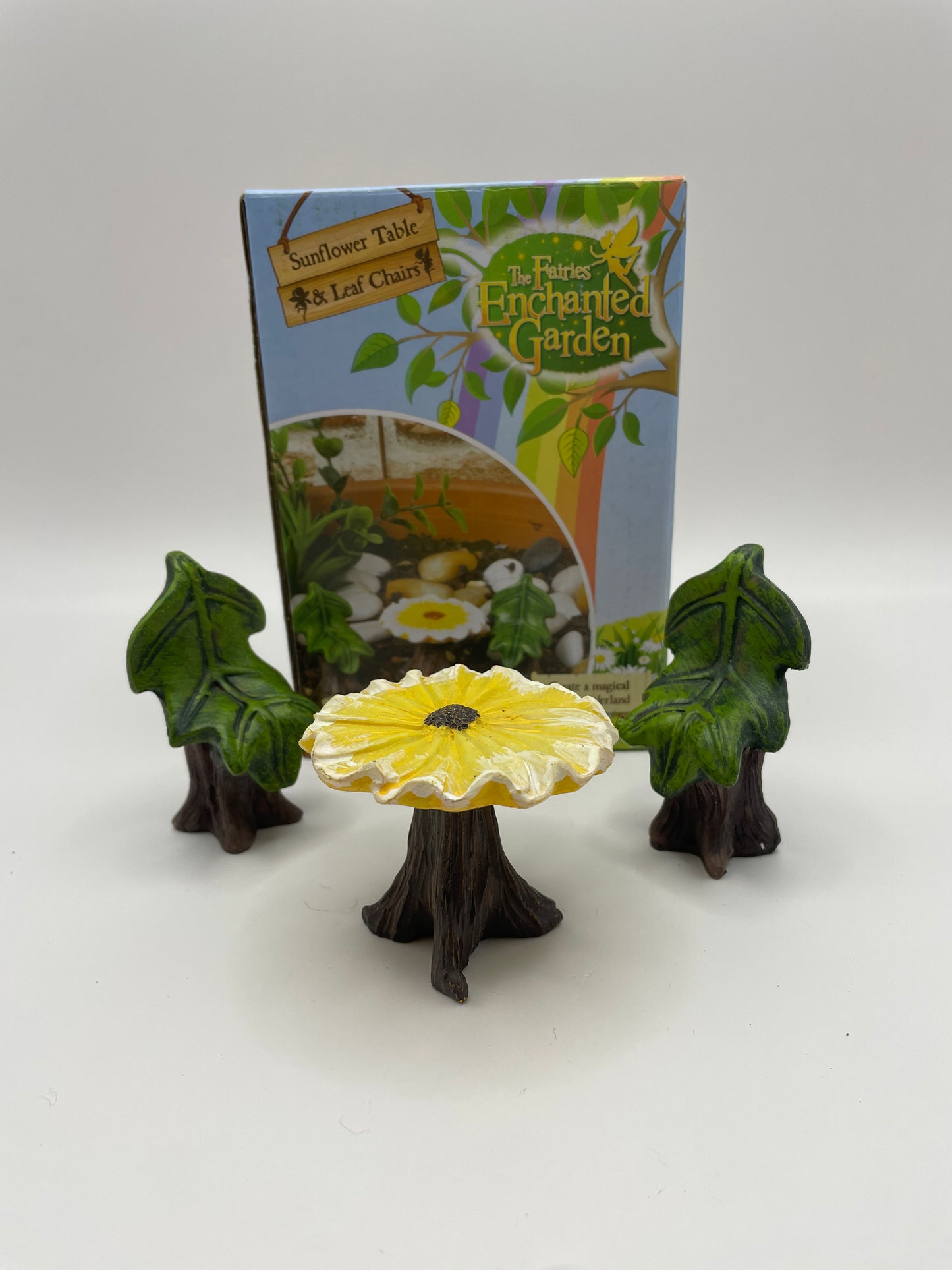 Sunflower Table and Leaf Chairs